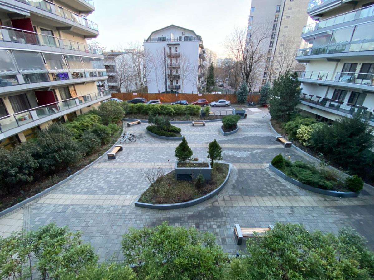 Green Apartment 214 With Private Parking Bukarest Exterior foto