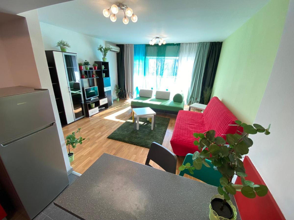 Green Apartment 214 With Private Parking Bukarest Exterior foto