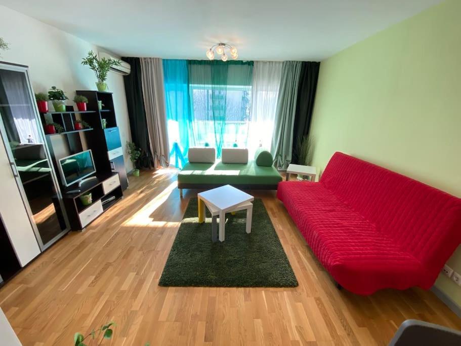 Green Apartment 214 With Private Parking Bukarest Exterior foto
